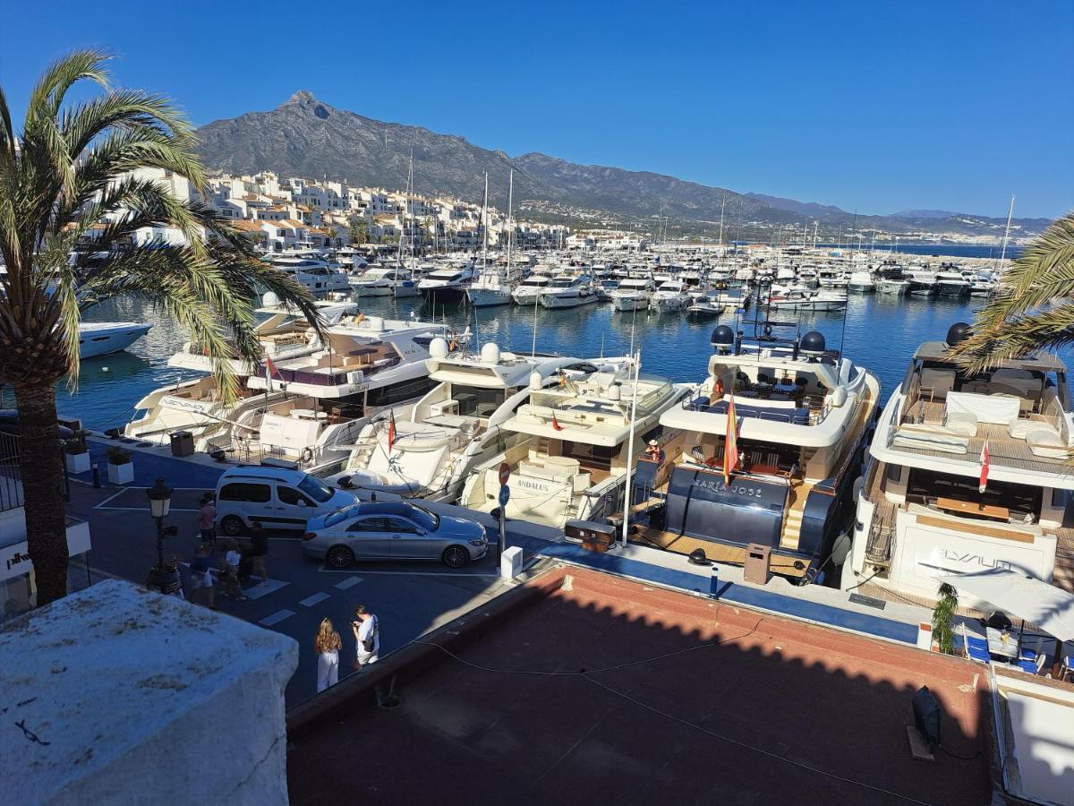Private Suites In Huge Penthouse 1St Line Puerto Banus, Incredible Views, Jacuzzis Марбелья Экстерьер фото