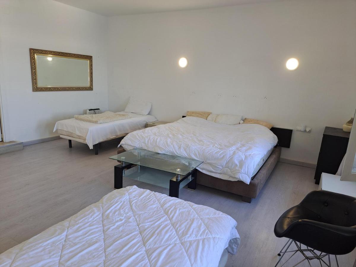 Private Suites In Huge Penthouse 1St Line Puerto Banus, Incredible Views, Jacuzzis Марбелья Экстерьер фото