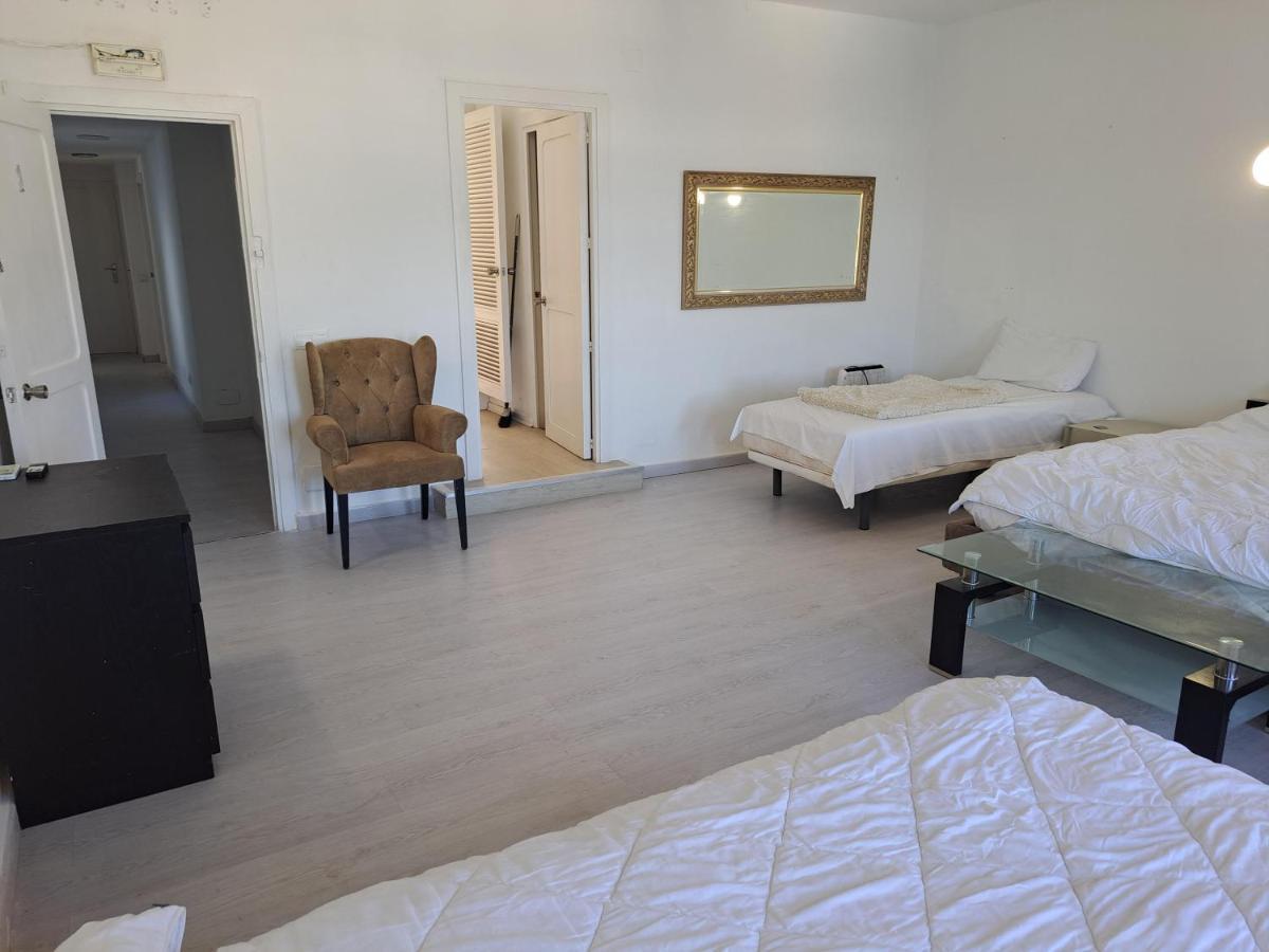 Private Suites In Huge Penthouse 1St Line Puerto Banus, Incredible Views, Jacuzzis Марбелья Экстерьер фото