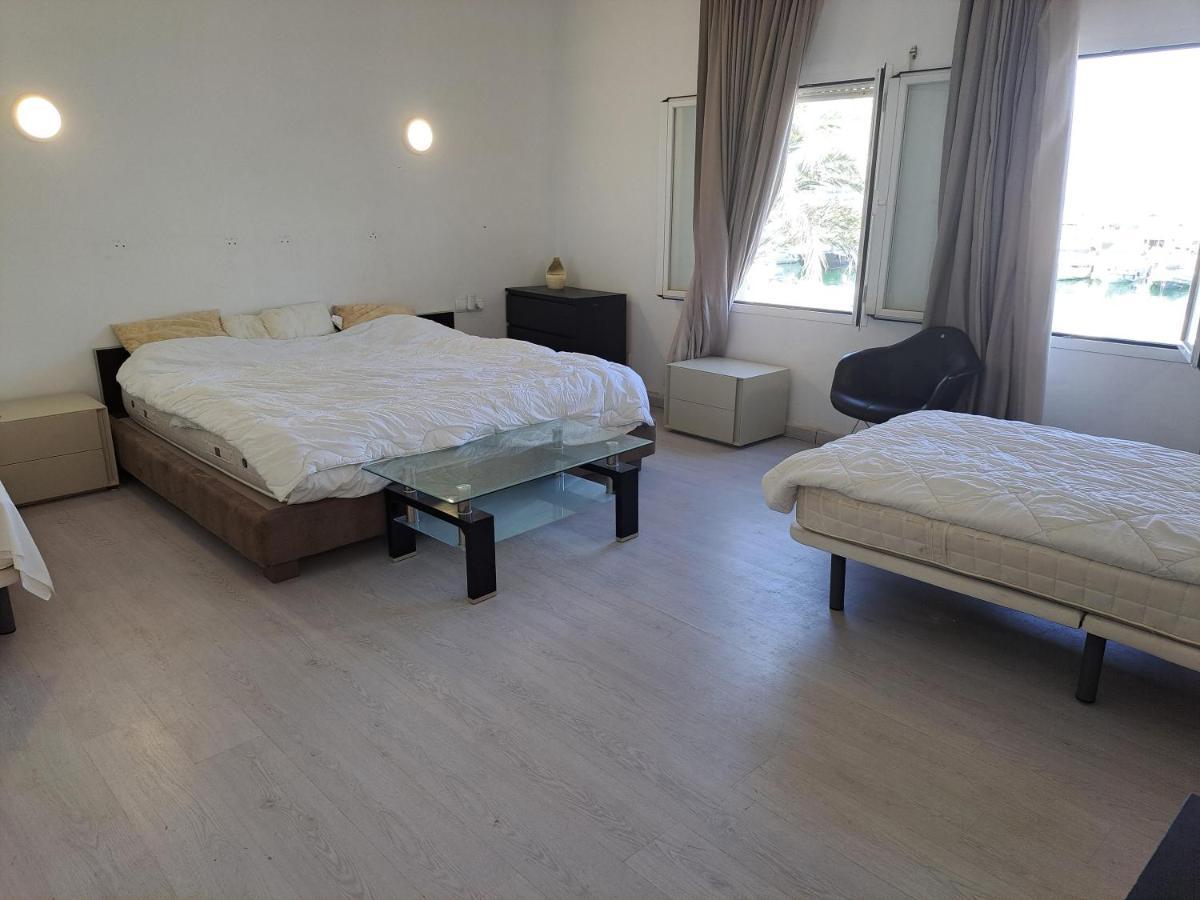 Private Suites In Huge Penthouse 1St Line Puerto Banus, Incredible Views, Jacuzzis Марбелья Экстерьер фото