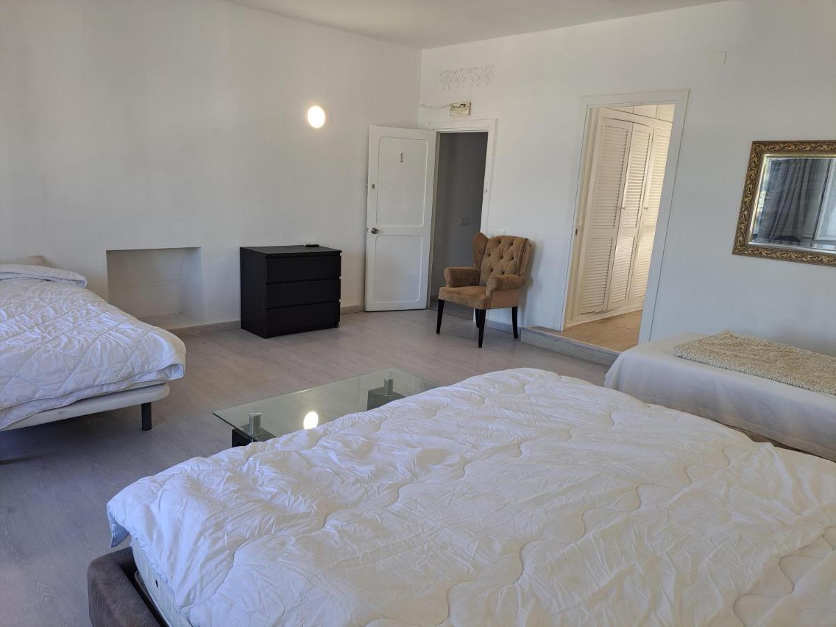 Private Suites In Huge Penthouse 1St Line Puerto Banus, Incredible Views, Jacuzzis Марбелья Экстерьер фото